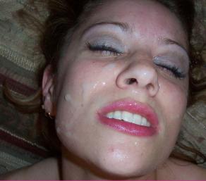 Hot amateur girlfriend receives massive facial cumshot